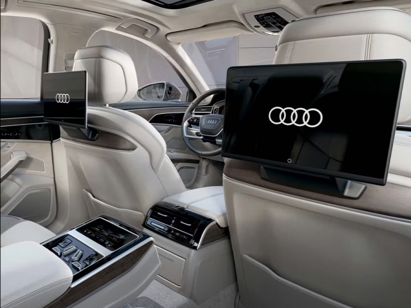Audi A8 jako reprezentatywna firmowa limuzyna